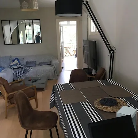 25m Benoit Grands 3p Salon 2 65m2 Lägenhet *